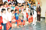 ha-phuong-charity-40