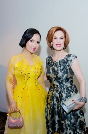 Haphuong-at-Film-2015-Crystal-and-Lucy-Awards-17