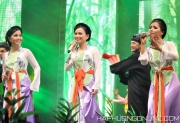 HaPhuong-Sings-10