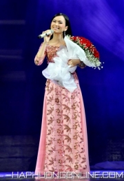 HaPhuong-Singer-Viet-Nam-5